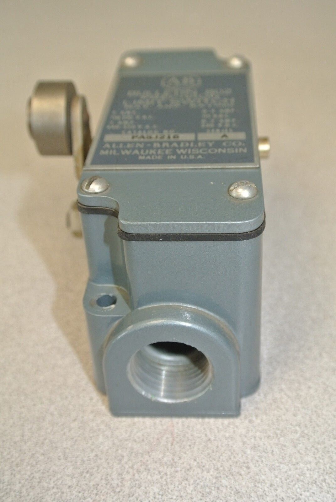 ALLEN-BRADLEY 802-PASJ216 PRECISION LIMIT SWITCH / LEFT HAND / NEW SURPLUS