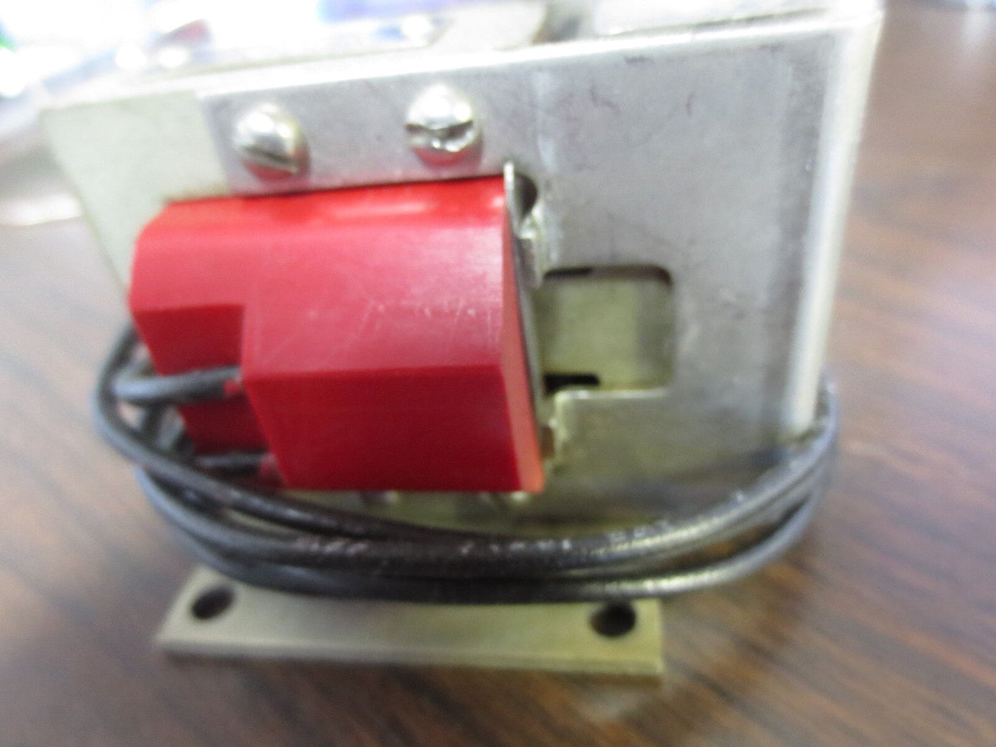 NAMCO 3K300CPR13 SOLENOID - 220V, 60Hz - NEW SURPLUS in BOX