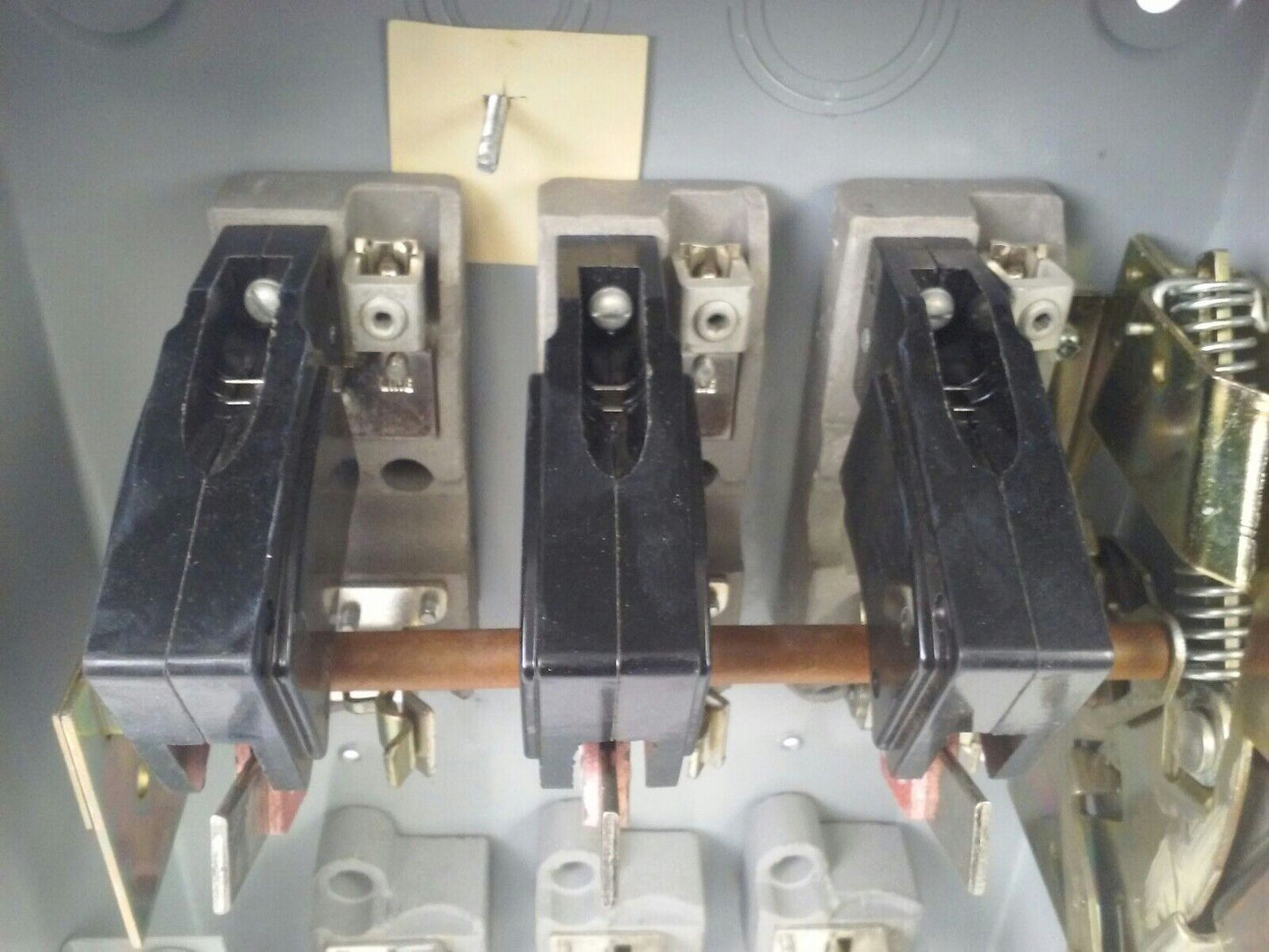 FPE 1132R FUSIBLE HEAVY DUTY SAFETY SWITCH 3P, 100A, 240VAC, 4 WIRE, 30HP