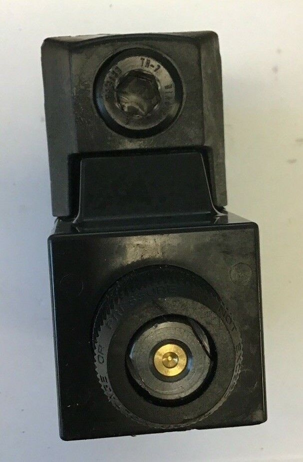 CONTINENTAL HYDRAULICS VSD03M-1B-GB5H-60L-C 120/110VAC 22/23WATTS