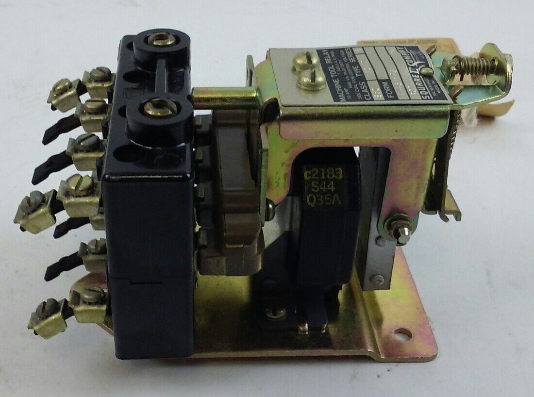 Square D, AC Magnetic Relay, Class 8501 Type AO-40 Series B, 440 volts, 10 Amp