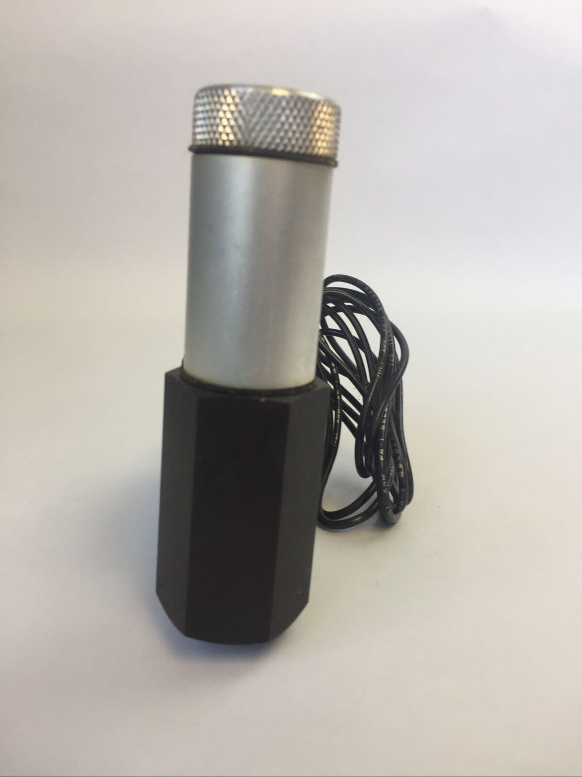XERCON L/S-4B 120VAC 7 1/2 WATTS EYE-BALL LIGHT SOURCE