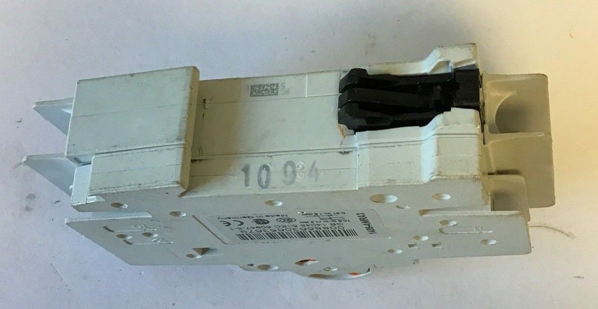 ALLEN BRADLEY 1489-M C 5A 1POLE CIRCUIT BREAKER W/ 1489-ABRA3 AUX. CURCUIT