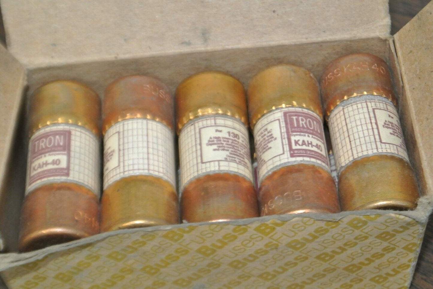 BOX of 10 / BUSSMANN / TRON KAH-40 FUSE / 40A / 130VAC / NEW SURPLUS