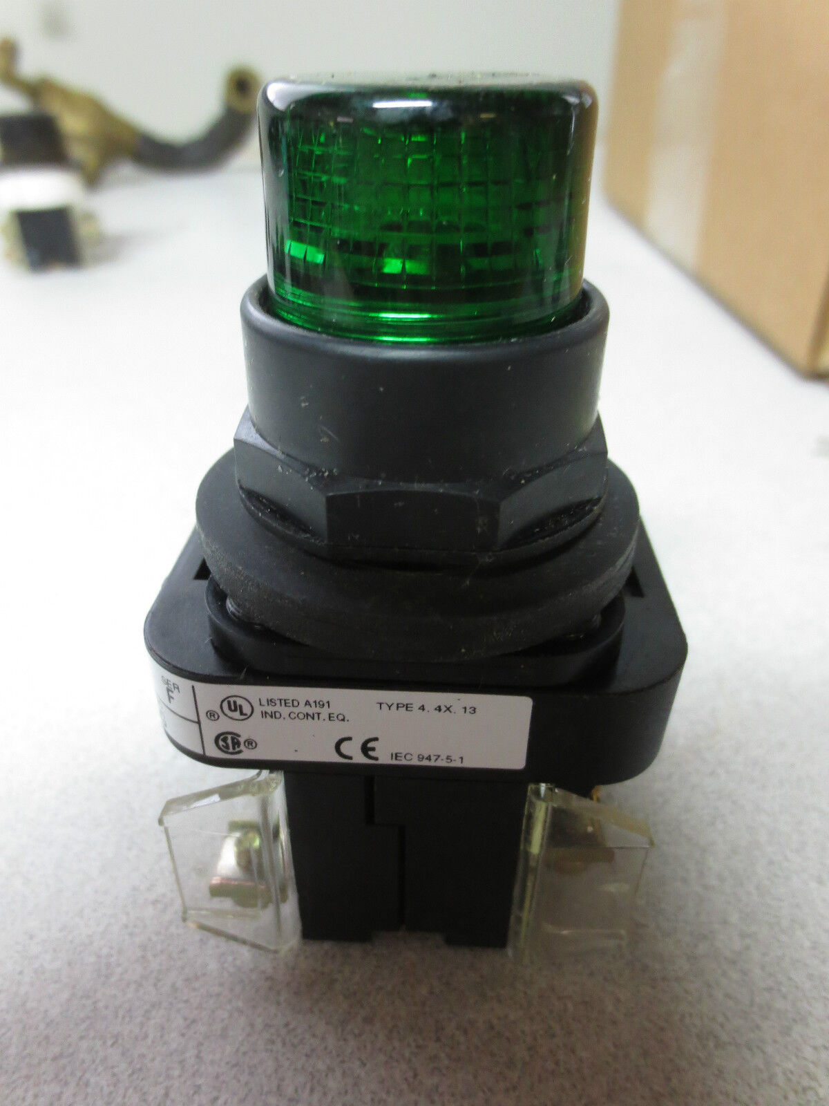 ALLEN-BRADLEY 800H-QRTH24G GREEN PUSH-TO-TEST BUTTON 24V