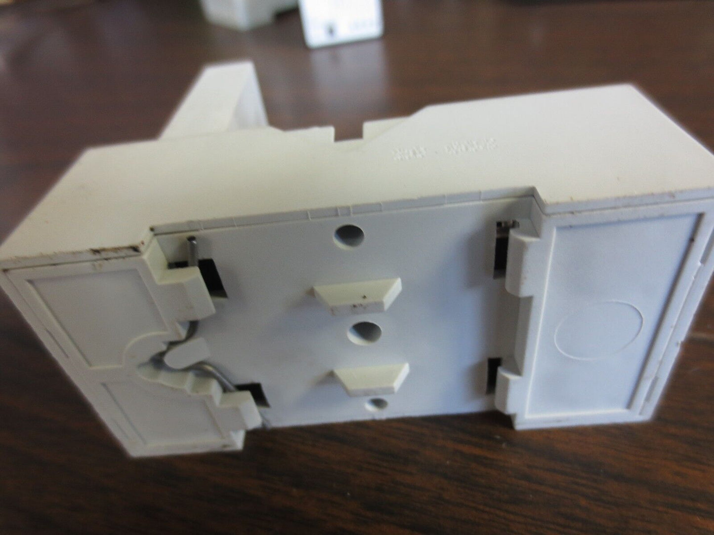 ALLEN-BRADLEY 700-HA32Z24 RELAY + 700-HN202 SOCKET / BASE
