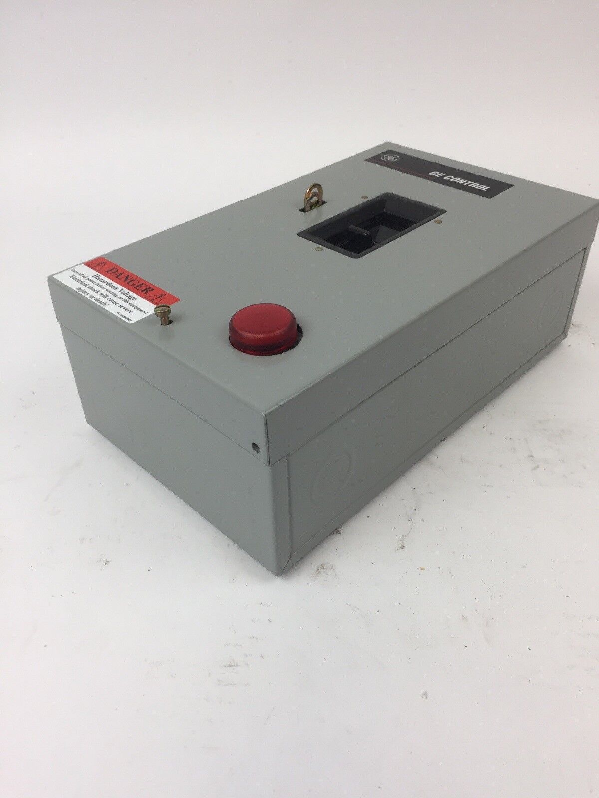 GE CR1062R3AAT204R MAN MOTOR STARTER NEMA SIZE M-0 3 POLES/OVERLOADS 480V 60HZ