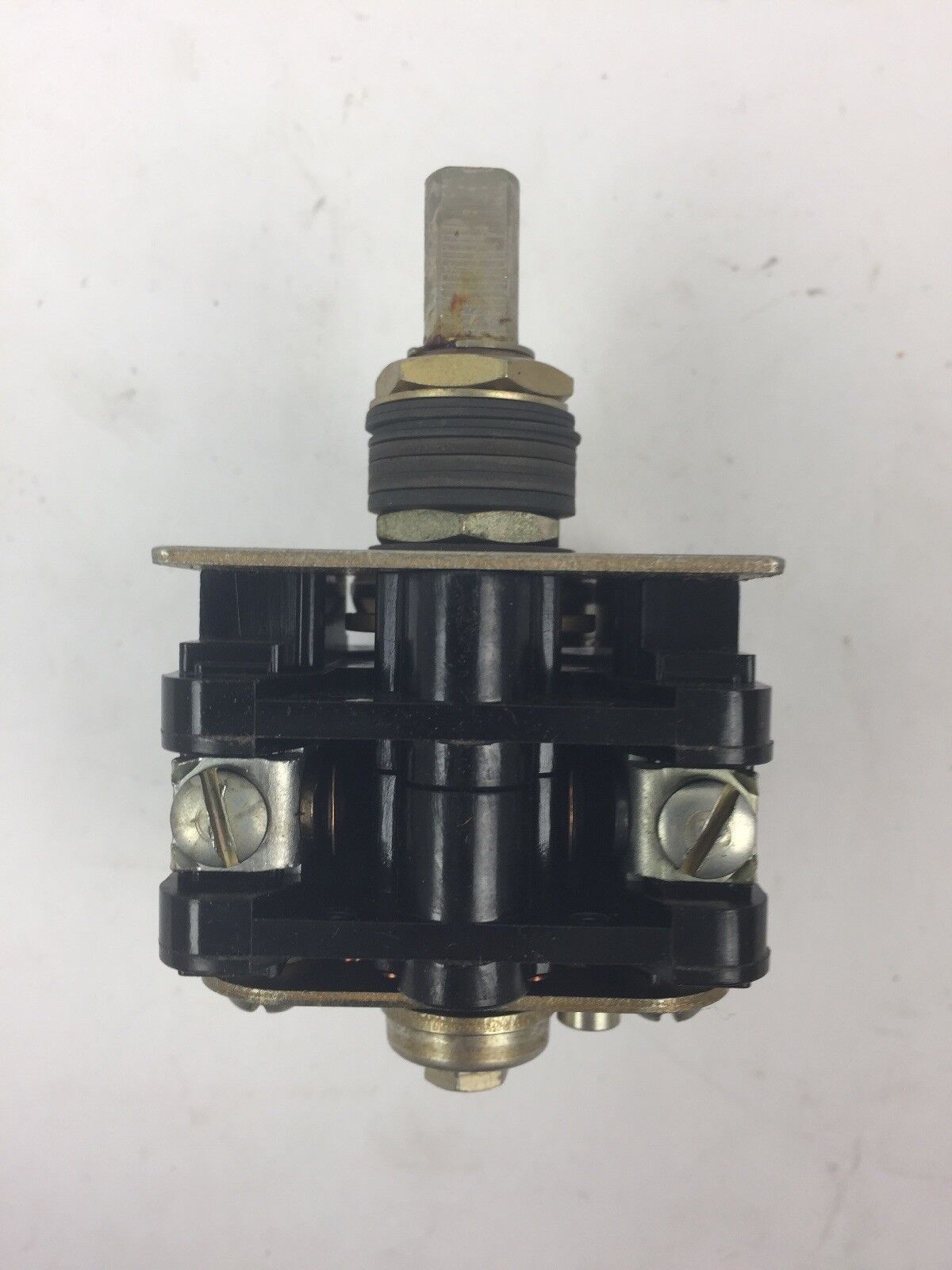 ALLEN BRADLEY F672729-1 ROTARY PILOT SWITCH SIZES 10 & 25 AMP