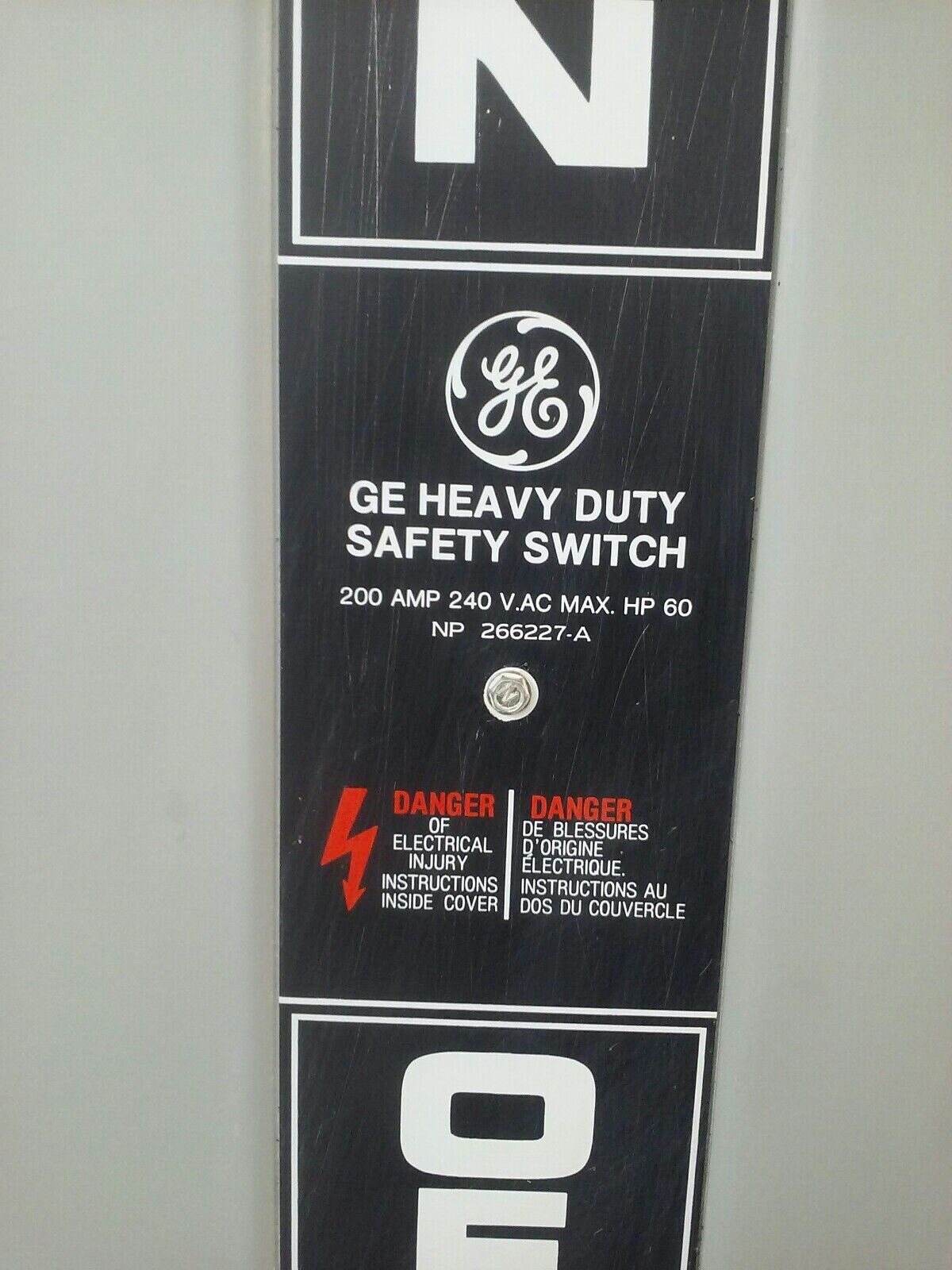 GE TH4324 MODEL 7 FUSIBLE SAFETY SWITCH 3P 200A 240V 60 TYPE 1 INDOOR ENCLOSURE
