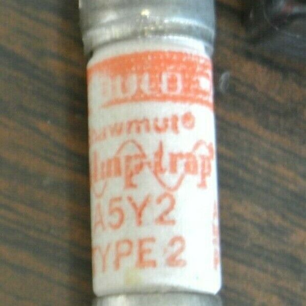 BOX of 10 / GOULD-SHAWMUT A5Y2 AMP-TRAP® FUSE / 2A / 500V / NEW SURPLUS