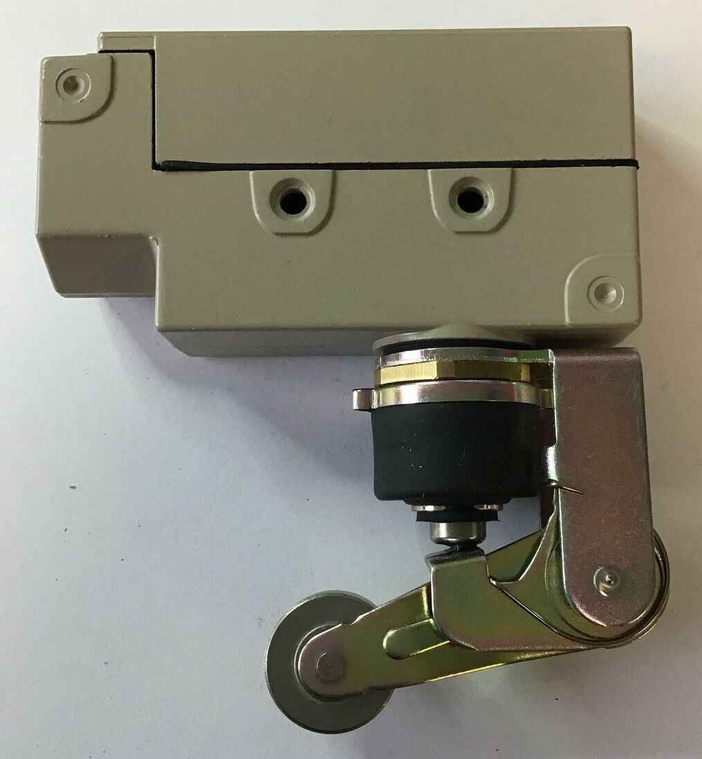 OMRON ZE-N-2S LIMIT SWITCH 15A 125,250,OR 480VAC