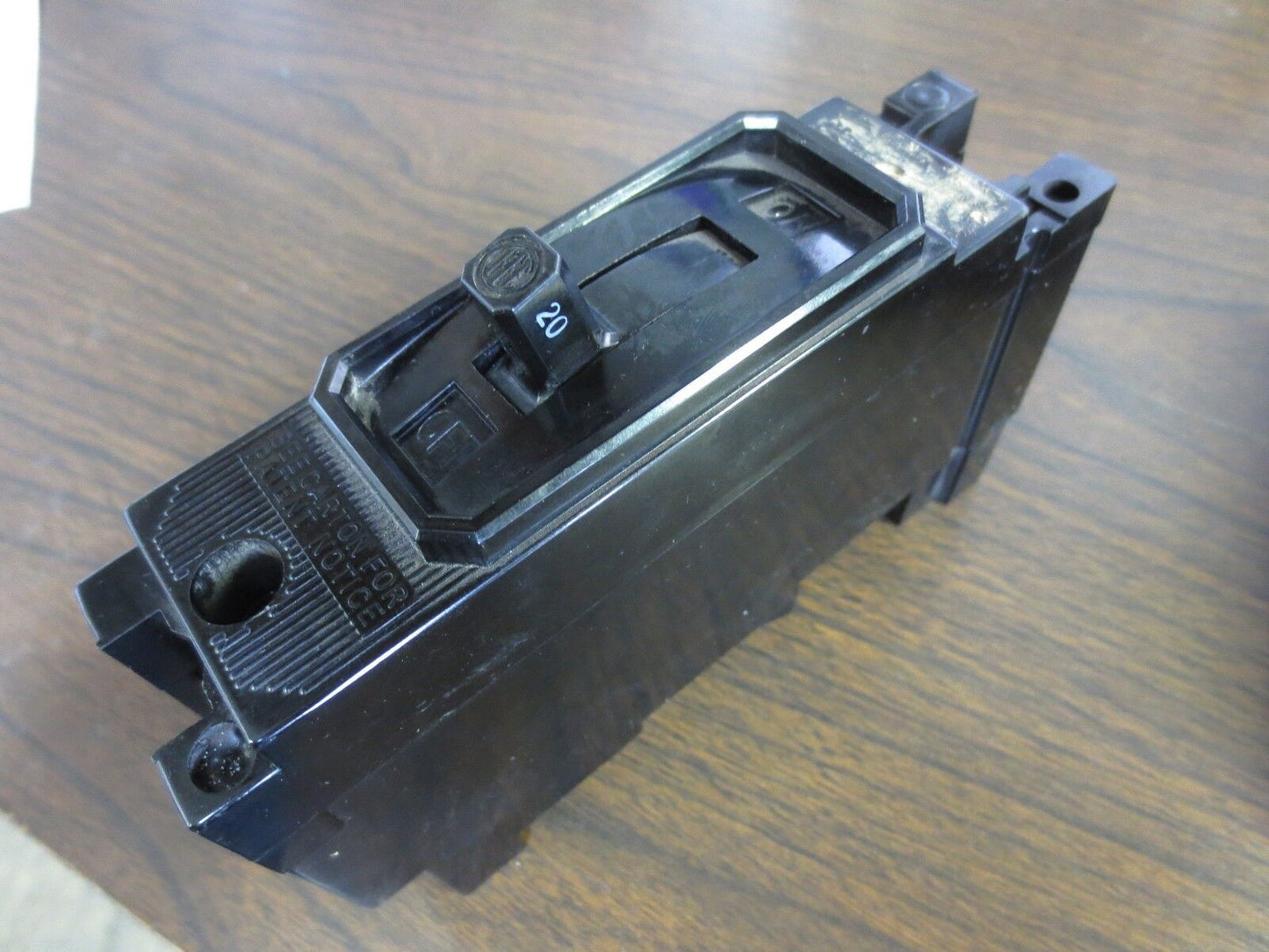 I-T-E EH1-B020 CIRCUIT BREAKER 20A / 277VAC / 1-POLE / NEW SURPLUS