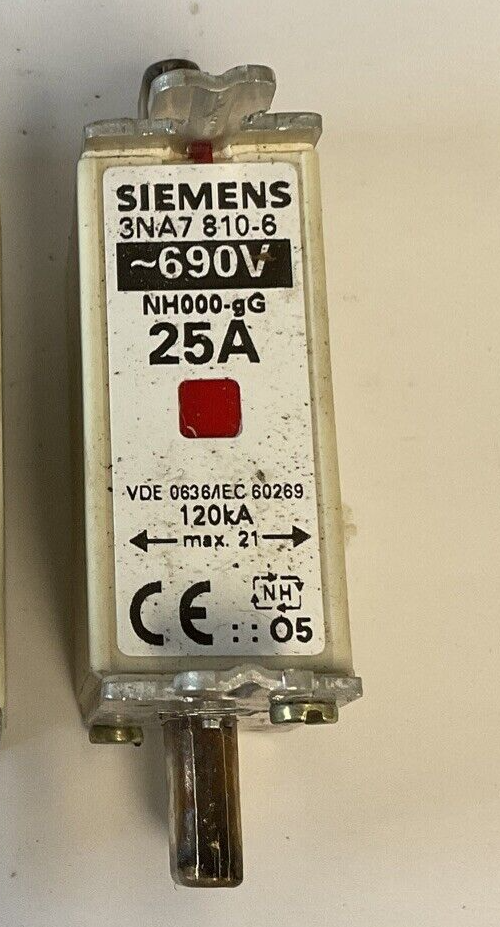 SIEMENS 3NA7 810-6 25A 690V FUSE 120KA***LOTOF3***