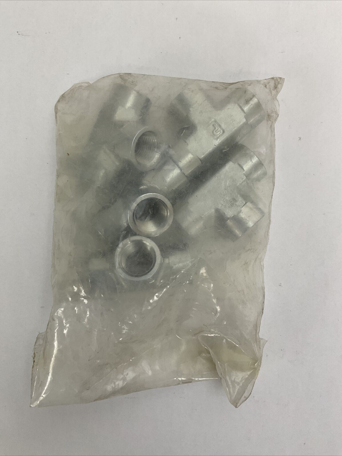 PARKER 3/8 MMO-S FEMALE PIPE TEE (BAG OF 5)