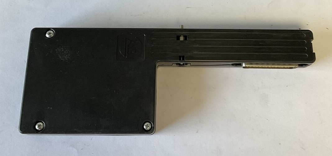 ALLEN BRADLEY 2090-K6CK-D44M CONNECTOR SER.A K6CK SAS