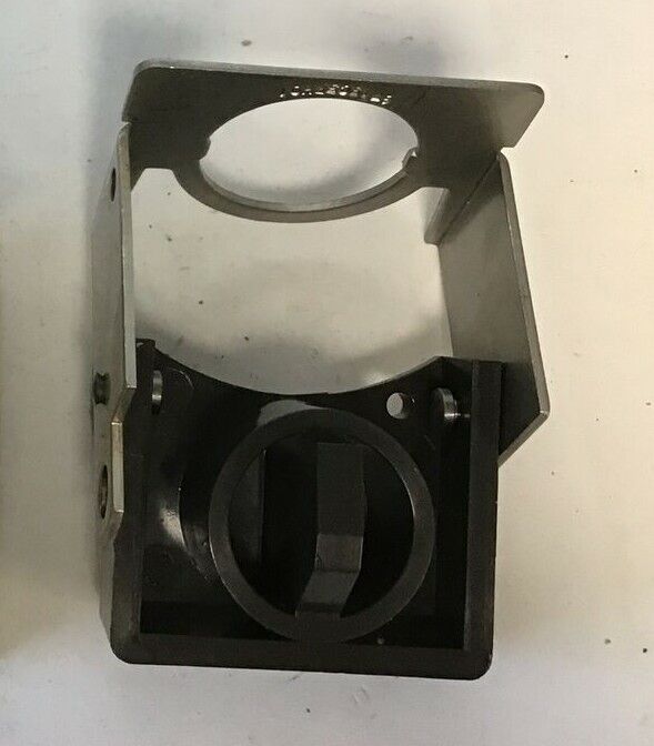 WESTINGHOUSE PB1PU PUSHBUTTON MAIN PUSHBUTTON PADLOCKABLE ATTACHMENT