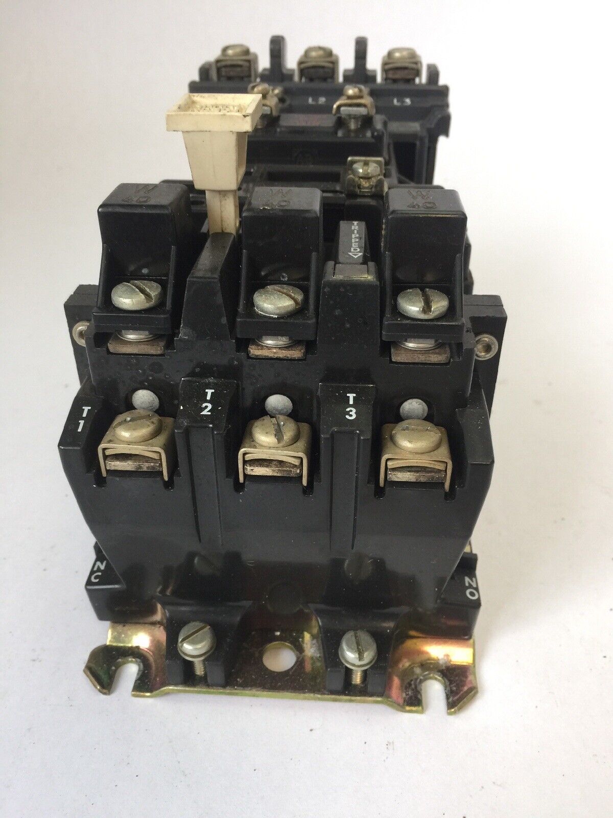 ALLEN BRADLEY 509-BOD-9 SIZE1 STARTER 600VAC 27AMP 10HP W40 HEATERS 120V COIL