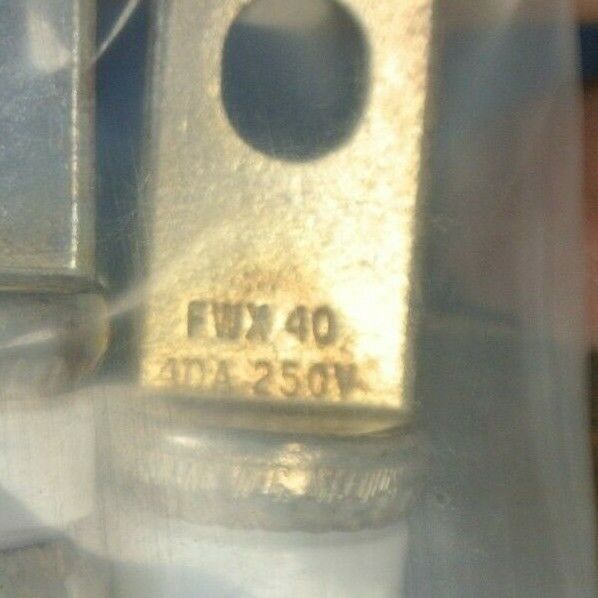 LOT of 4 / BUSSMANN FWX40 CERAMIC SEMICONDUCTOR FUSE / 250V 40A / NEW SURPLUS