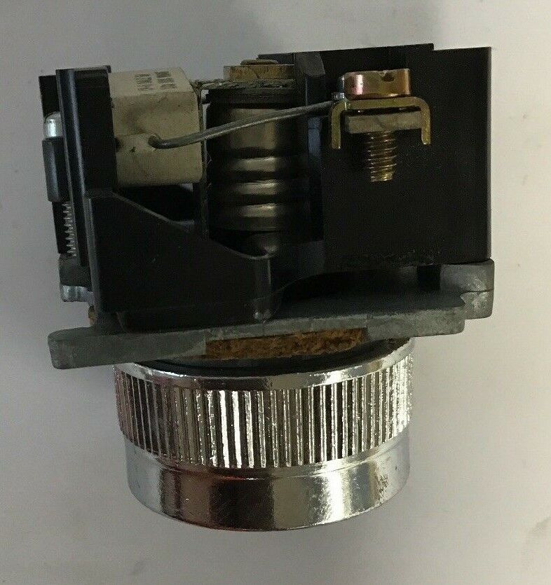 CUTLER HAMMER 10250T201 INDICATING LIGHT W/O BULB & COVER 120VAC/DC