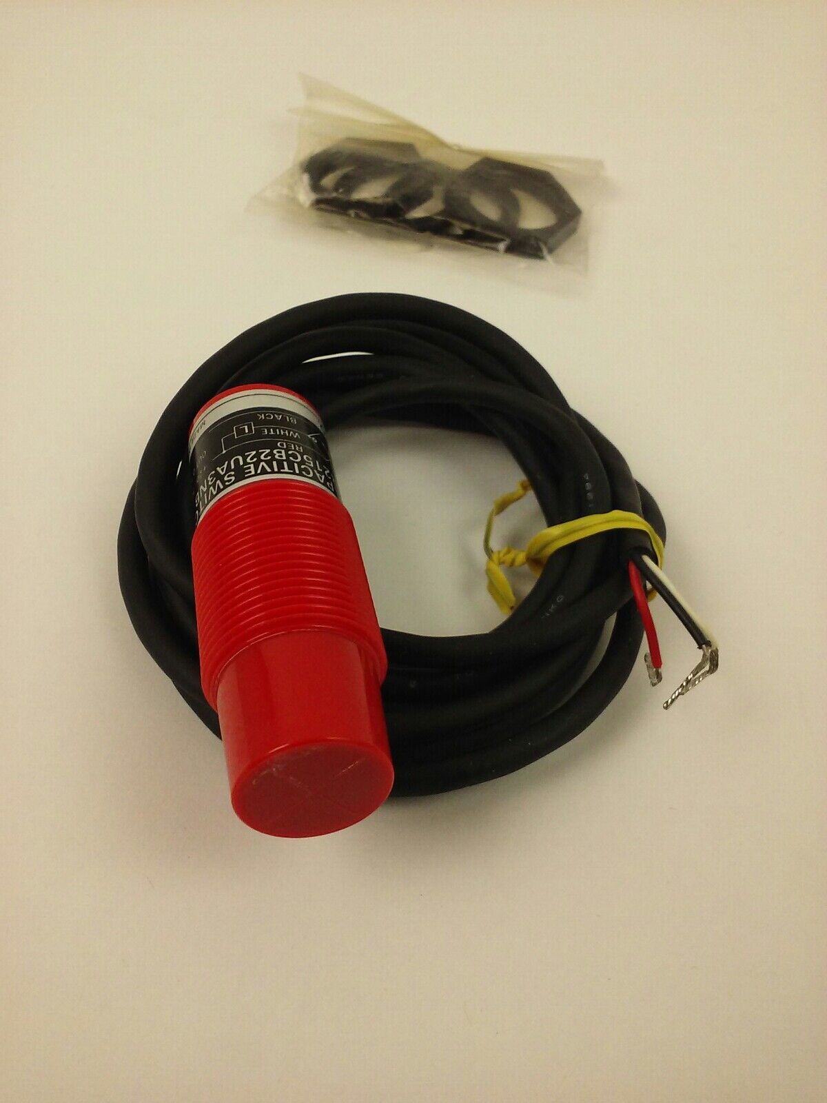 GENERAL ELECTRIC, CR215CB22UA3NB, CAPACITIVE PROXIMITY SWITCH, 2M, 3 WIRE, NEW
