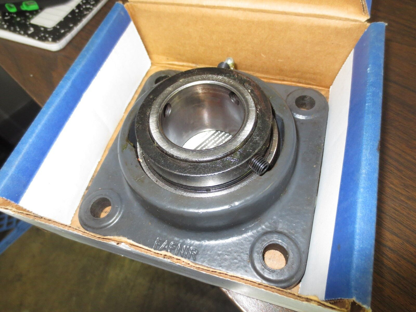 SEALMASTER / FAFNIR SF-27 FLANGE-UNIT BALL BEARING ASSEMBLY NEW SURPLUS 1-11/16"