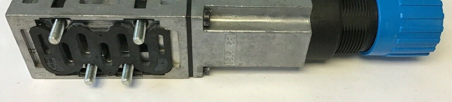 FESTO LR-ZP-P-D-1 PRESSURE REGULATOR PLATE W/FESTO PRESSURE GAUGE