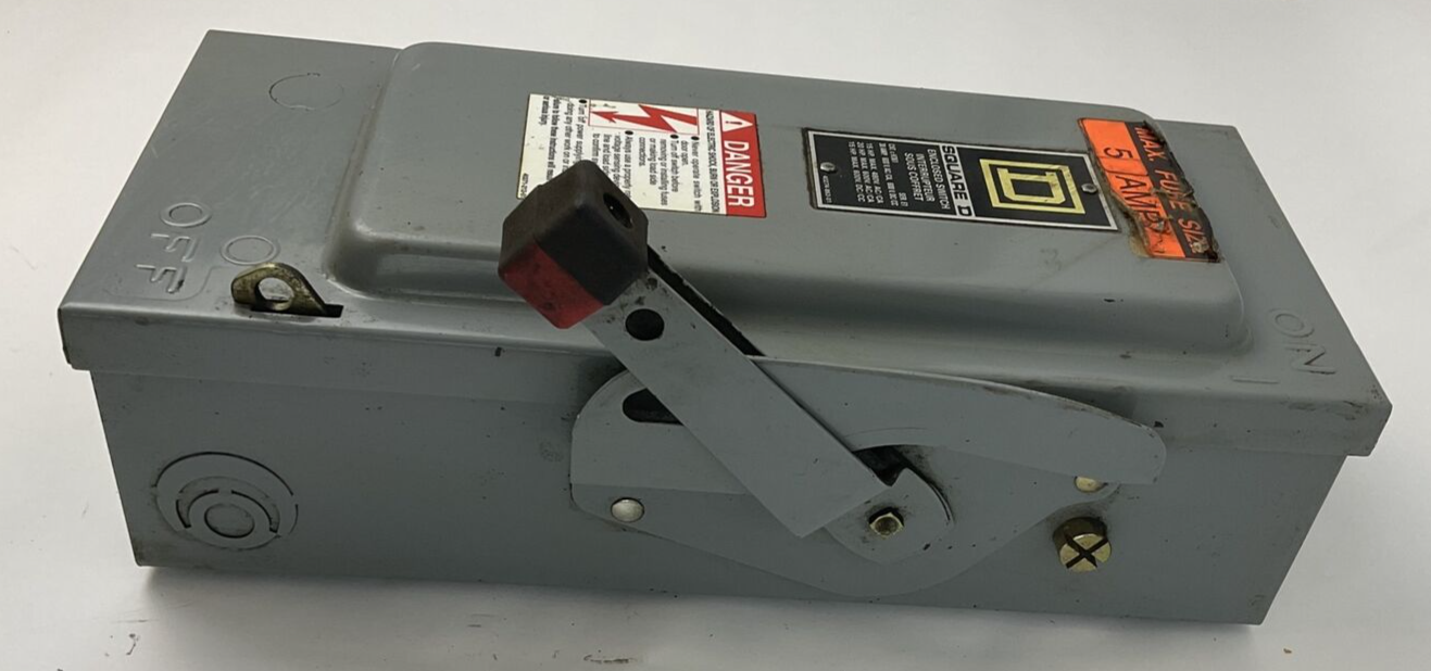 SQUARE D CH361 ENCLOSED SWITCH 30A 600VAC FUSIBLE SER.E1