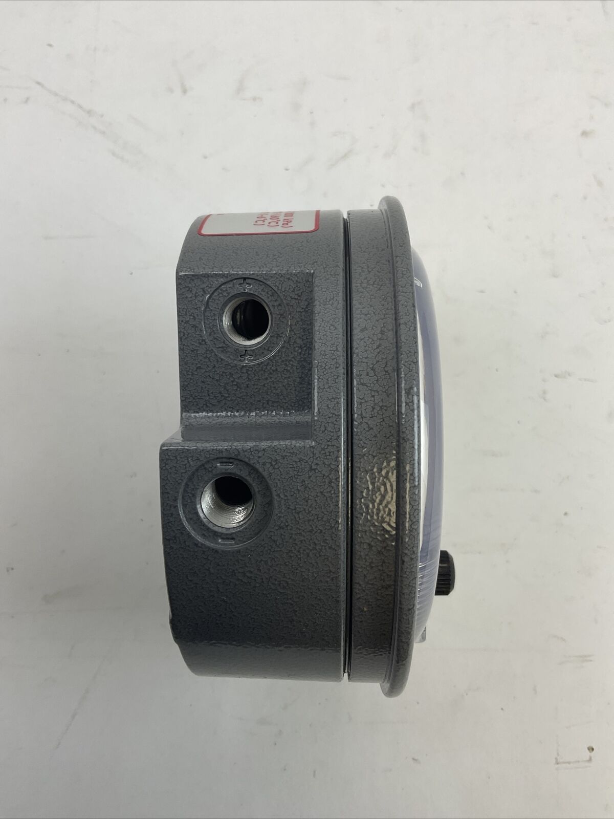 DWYER 2002-ASF-SF MAGNEHELIC PRESSURE GAUGE 15PSIG W31Y CF 0-2IN OF WATER