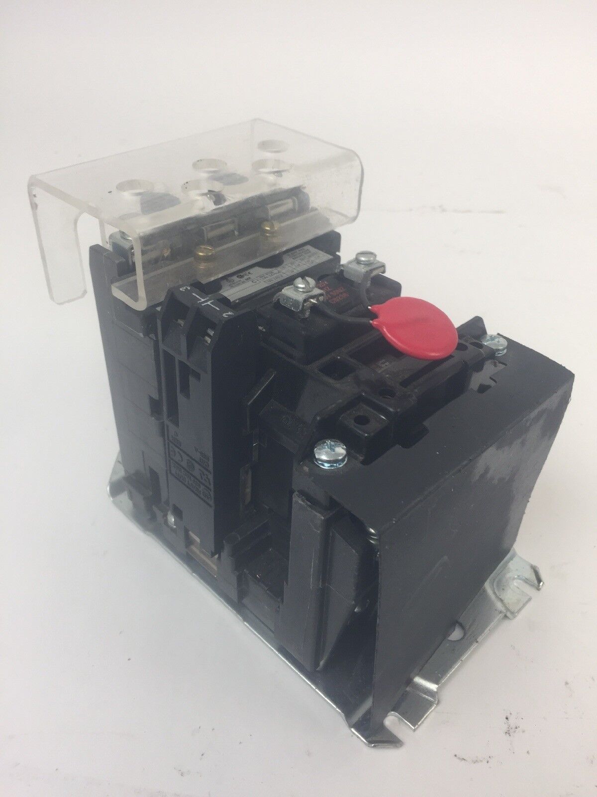 ALLEN BRADLEY 500F-AOD930 SIZE 0 STARTER 600VAC 5HP 18AMP CB236 115-120V 60HZ