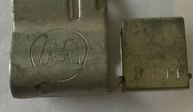 FUSE CLIP C12 WITH D1299 LUG ****LOTOF9***