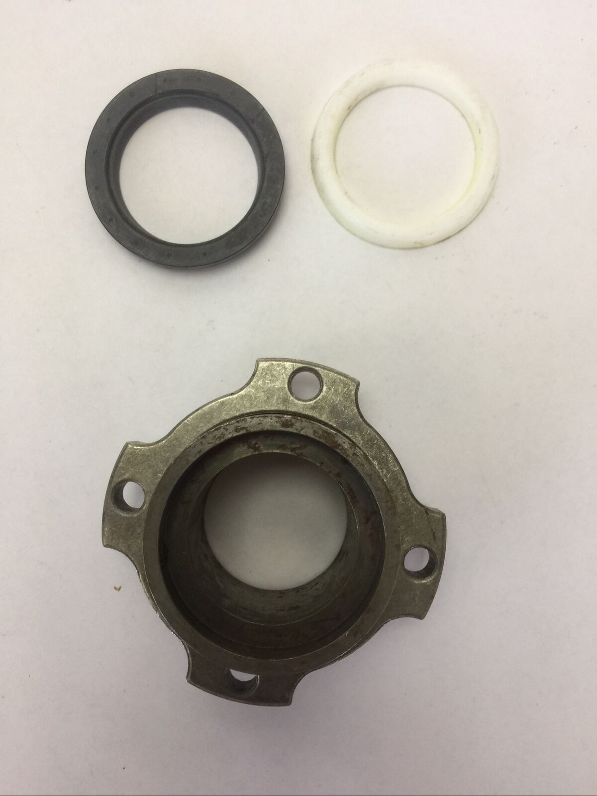 MILLER 051-KR011-138 AIR CYLINDER PISTON ROD SEAL AND BOLTED BUSHING ASSEMBLY