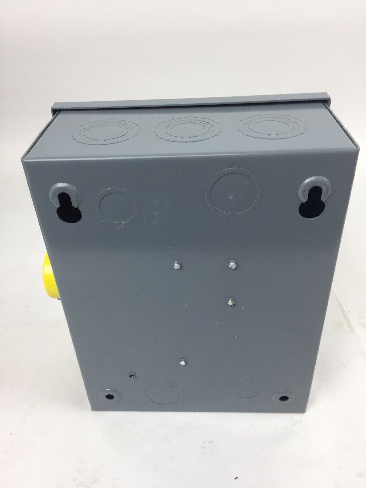 ARROW HART 24209 HEAVY DUTY ENCLOSED SWITCH 3 SN POLES 30 AMPS 125-250V FUSIBLE