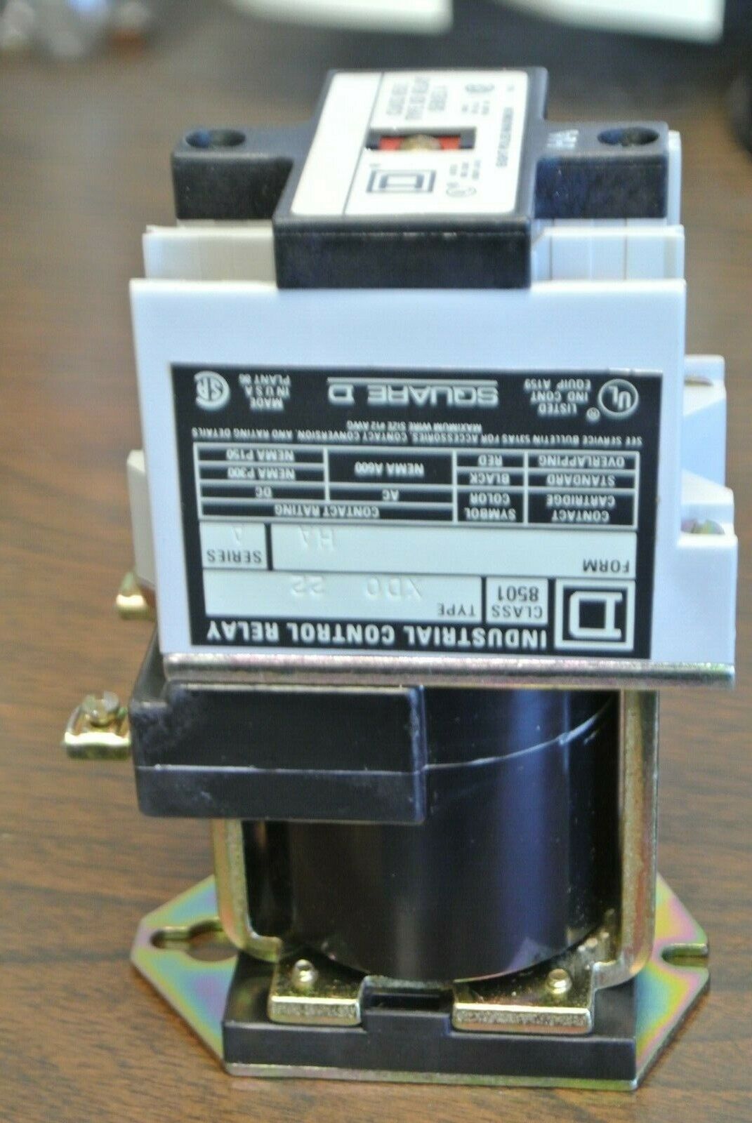 SQUARE D 8501 XDO22 INDUSTRIAL CONTROL RELAY / FORM HA / Ser. A / NEW SURPLUS