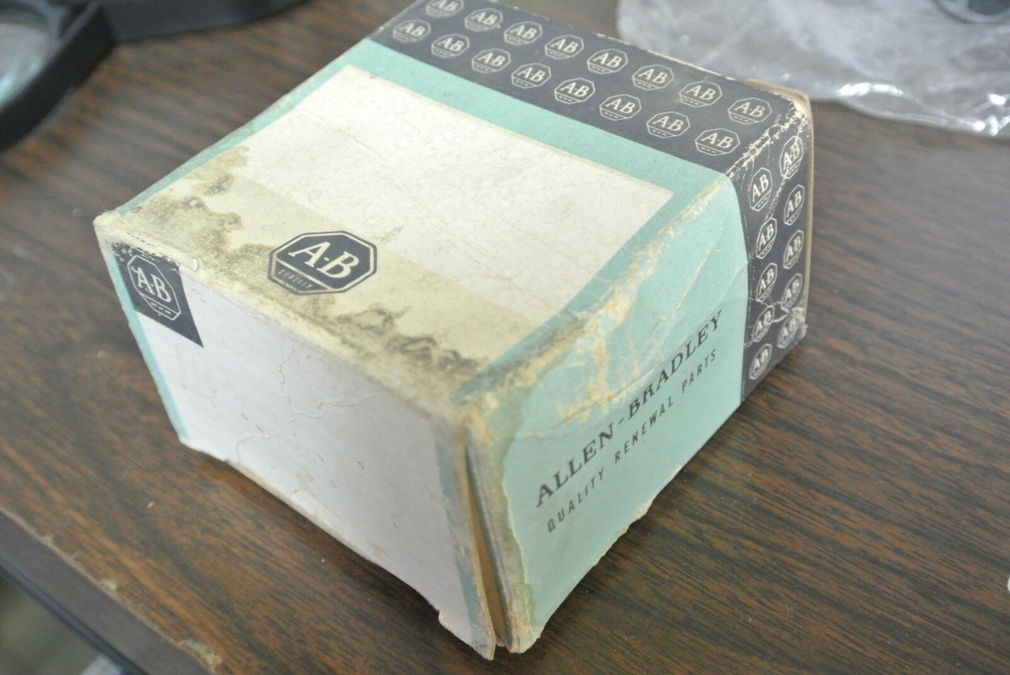 ALLEN-BRADLEY 1493-?? OVERLOAD RELAY RESET MECHANISM - NEW SURPLUS