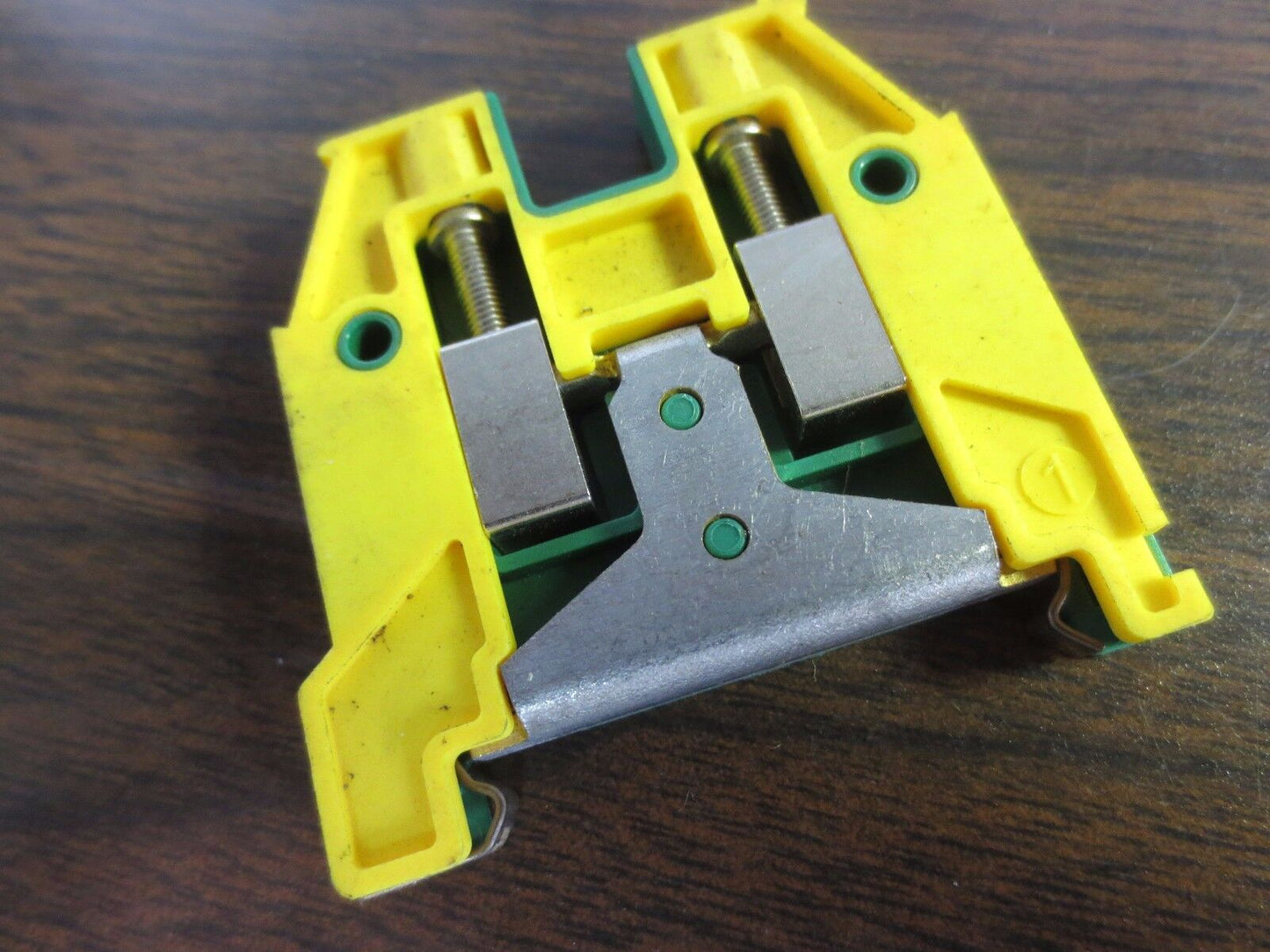 ALLEN-BRADLEY 1492-WG6 GROUNDING TERMINAL BLOCKS - GREEN/YELLOW - LOT of 9