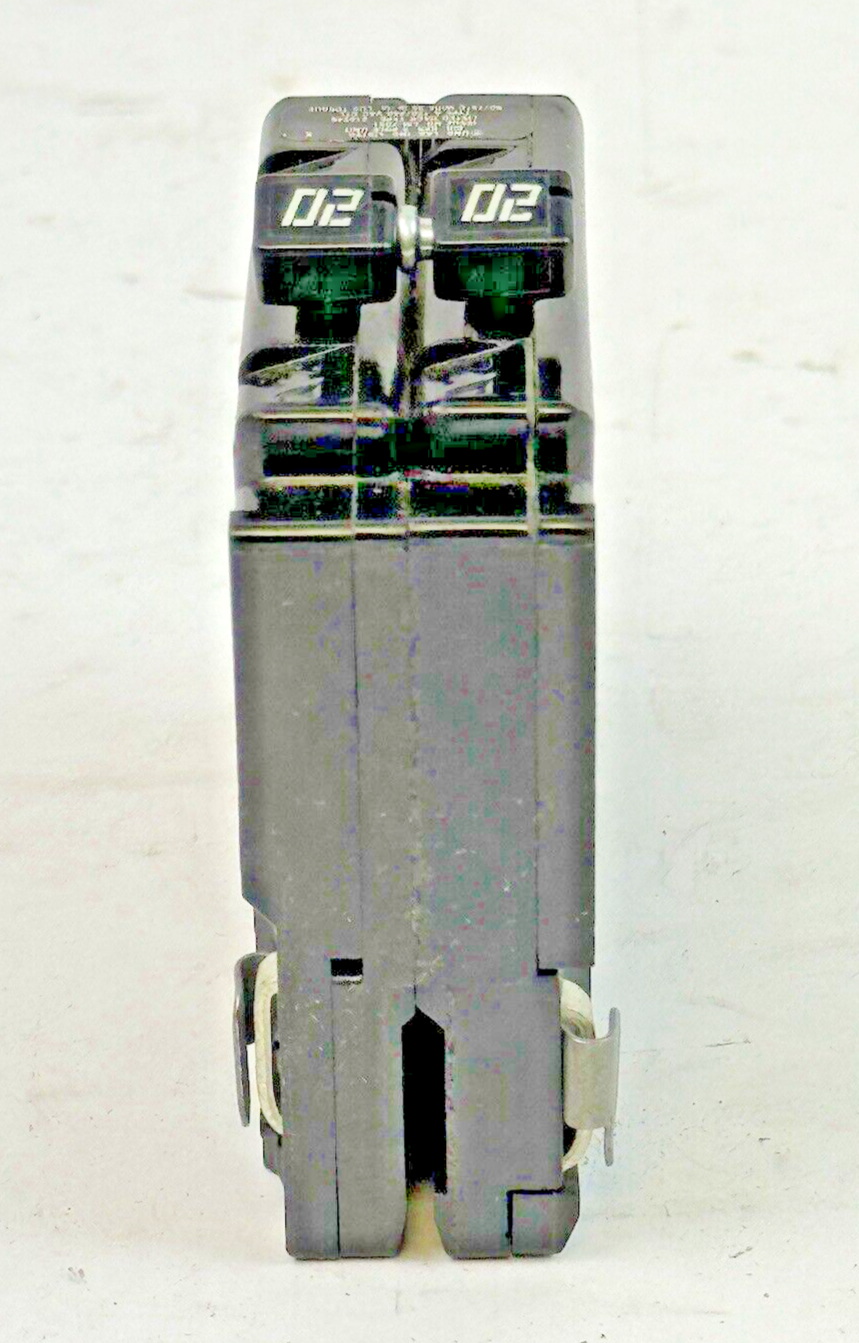 CHALLENGER *BOX OF 10* - A220K - COM. TRIP CIRCUIT BREAKERS -2 POLE/20 A/240 VAC