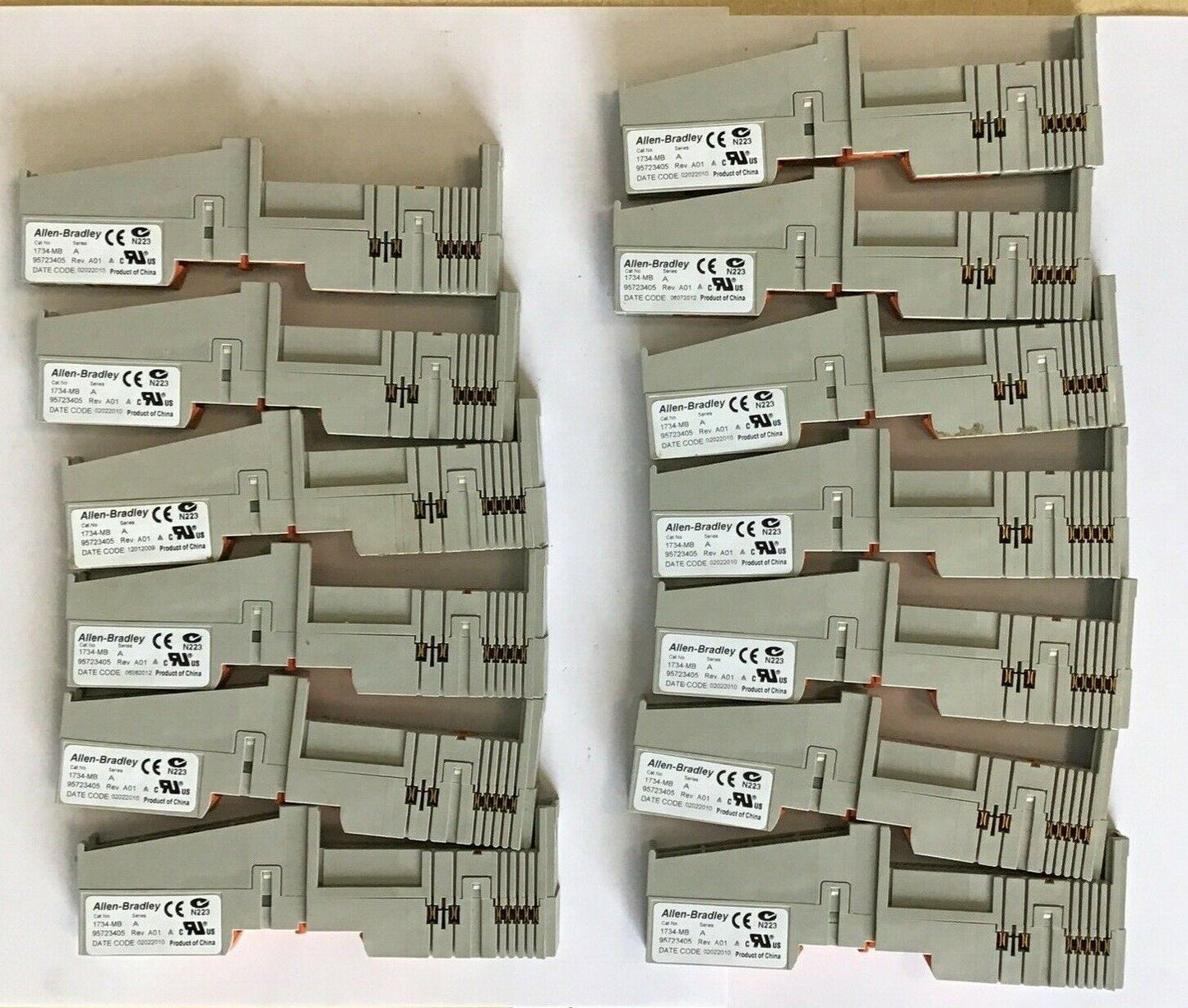 ALLEN BRADLEY 1734-MB TERMINAL BASE SER.A REV.A01 ****LOTOF13****