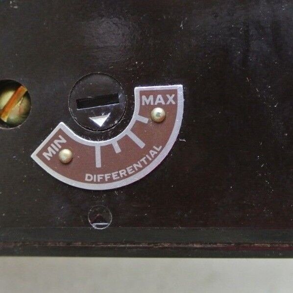 SQUARE D 9012 FHG-2 DIFFERENTIAL PRESSURE SWITCH - SET 205-215psi - NEW SURPLUS
