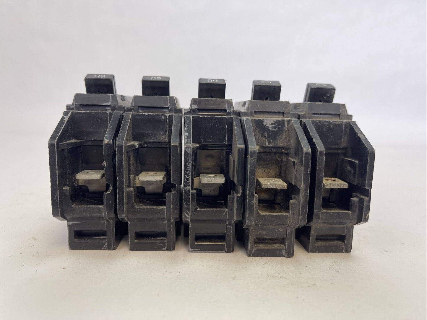 GE THQC1160 CIRCUIT BREAKER 1POLE 60AMP 120/240VAC (LOT OF 5)