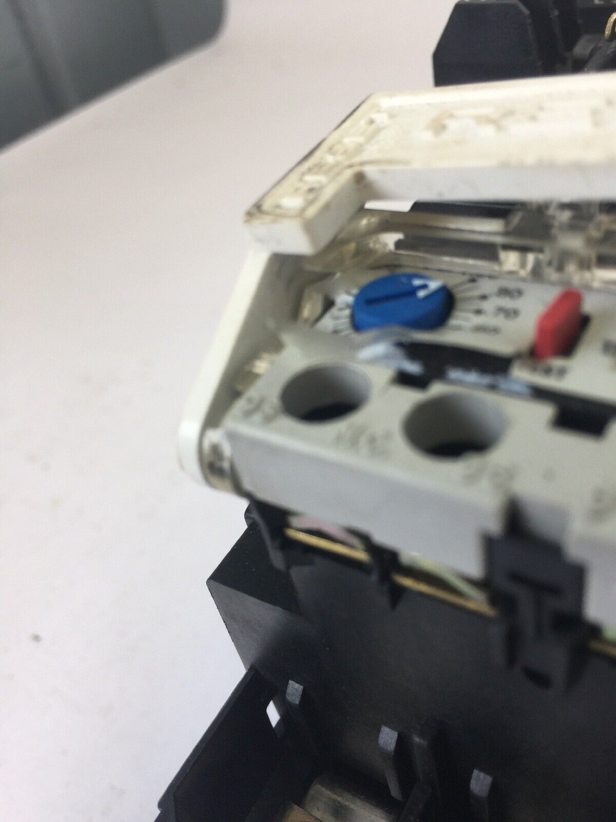 ALLEN BRADLEY 509-B0D-A2C SIZE 1 STARTER SER B 600VAC 27A 10HP 592-A2CA 595-A
