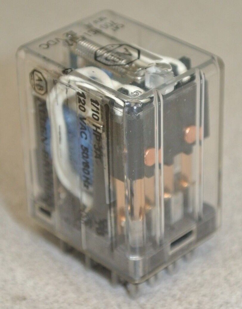 ALLEN-BRADLEY 700-HC14Z12 Ser. A / TYPE H CONTROL RELAY / NEW SURPLUS