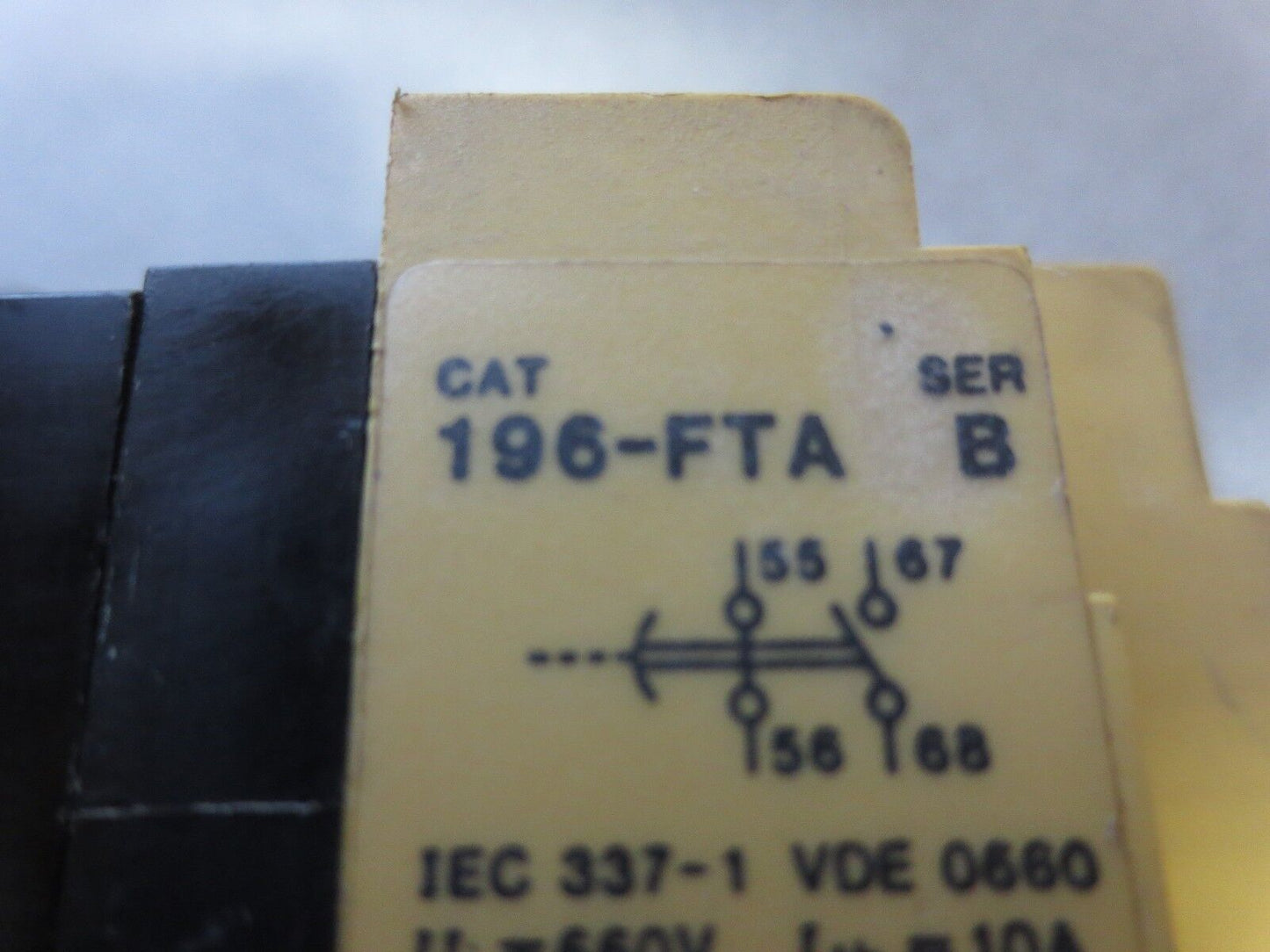 ALLEN-BRADLEY 700-F310A1 Ser. C - RELAY, 120/110 VAC w/ 196-FTA TIMER