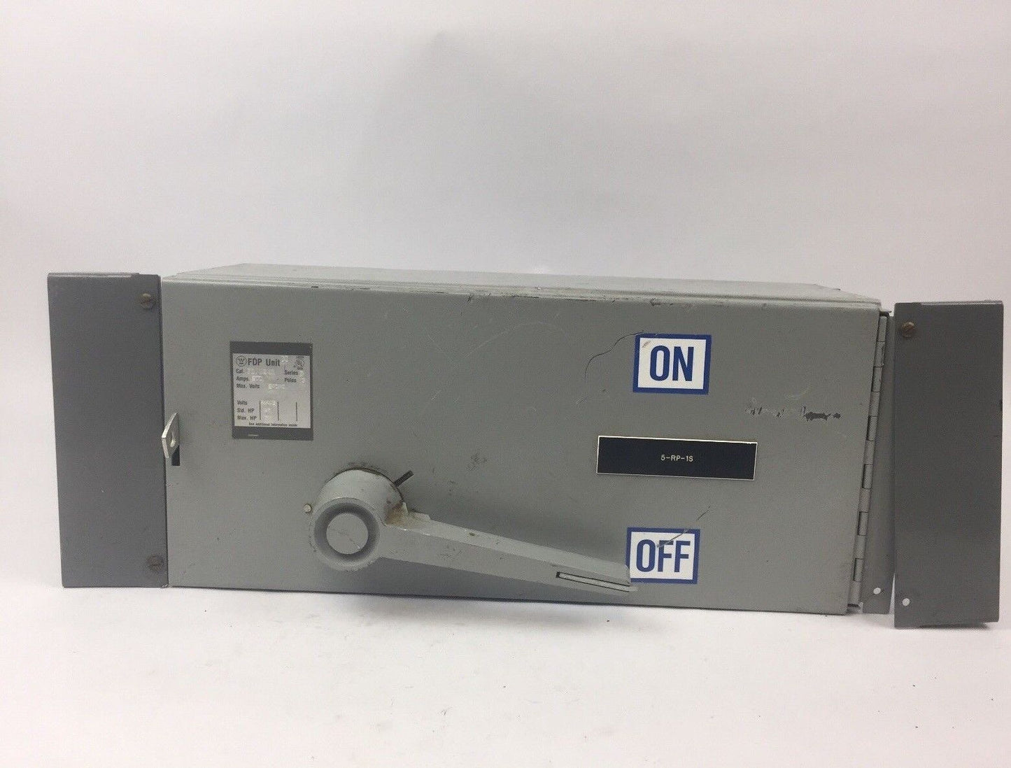WESTINGHOUSE FDP324R PANEL BOARD SWITCH 200 AMP 240 VAC 3 POLE SER B
