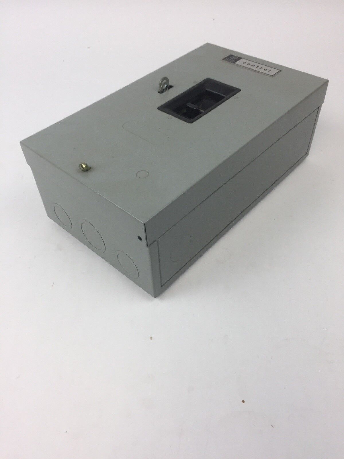 GE CR1062R5A MANUAL STARTER SER C TOGGLE OPERATED 230VAC TYPE 1 ENCLOSURE