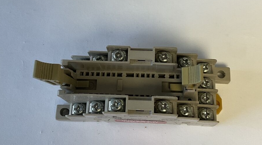 OMRON P7SA-14F RELAY SOCKET BASE 20A 288VAC ***LOTOF2***