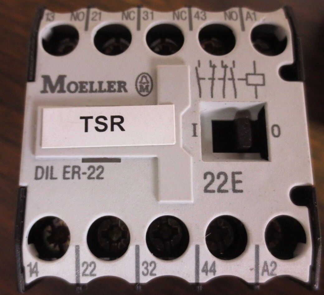 KLOCKNER-MOELLER DIL ER-22 CONTACTOR RELAY - 22E - LOT of 2