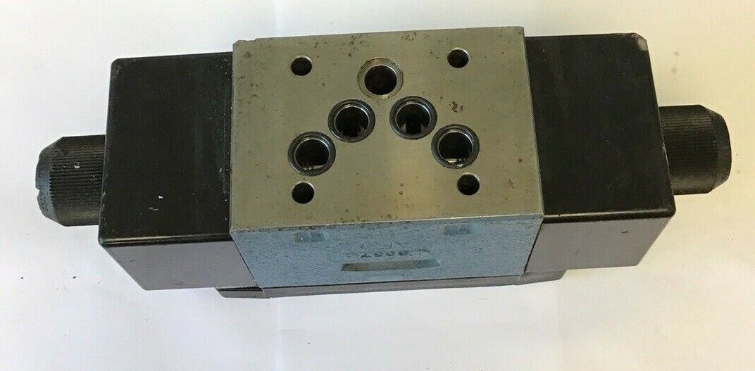 CONTINENTAL HYDRAULICS VSD05M-3L-GB5H-60L-A DIRECTIONAL VALVE 120/110VAC60/50HZ