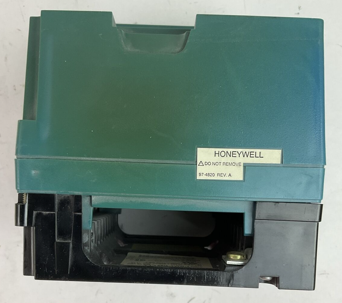 HONEY WELL RM7823 A 1016 FLAME SWITCH W/ ULTRAVIOLET FLAME AMPLIFLIER