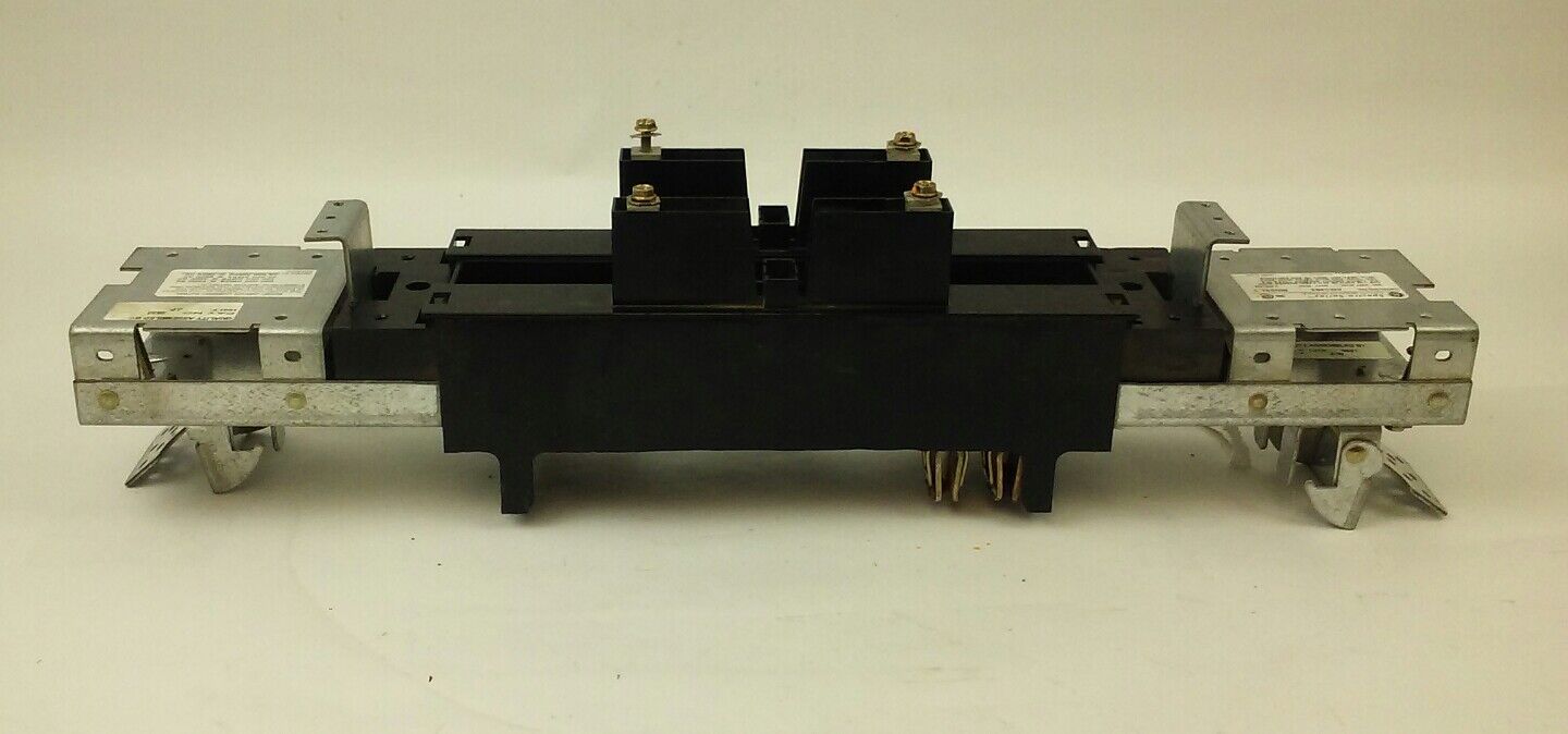 GE AMC4SE CIRCUIT BREAKER MODULE MODEL 1, 300A, 600V, 4P, USED GOOD CONDITION