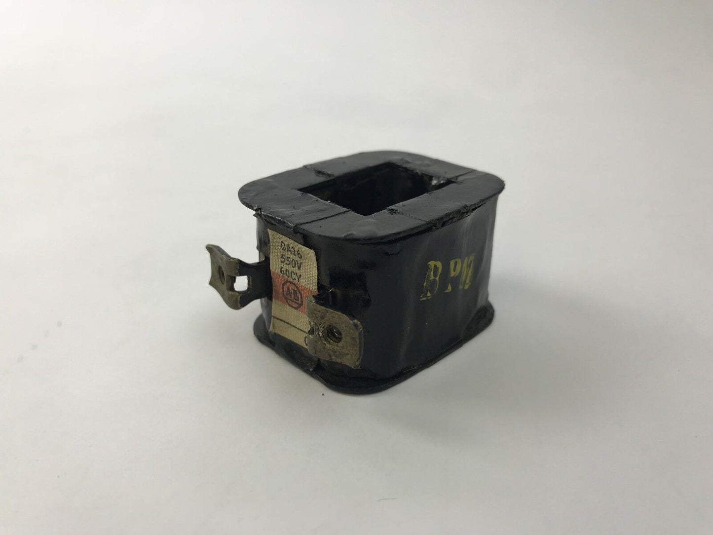 Allen Bradley OA16 Coil 550V 60 Cy Used No Screws